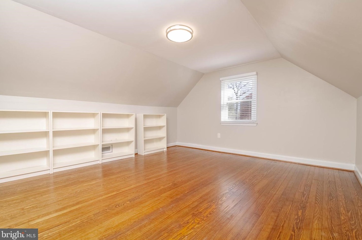 7012 Dunhill Rd, Baltimore MD  21222-5916 exterior