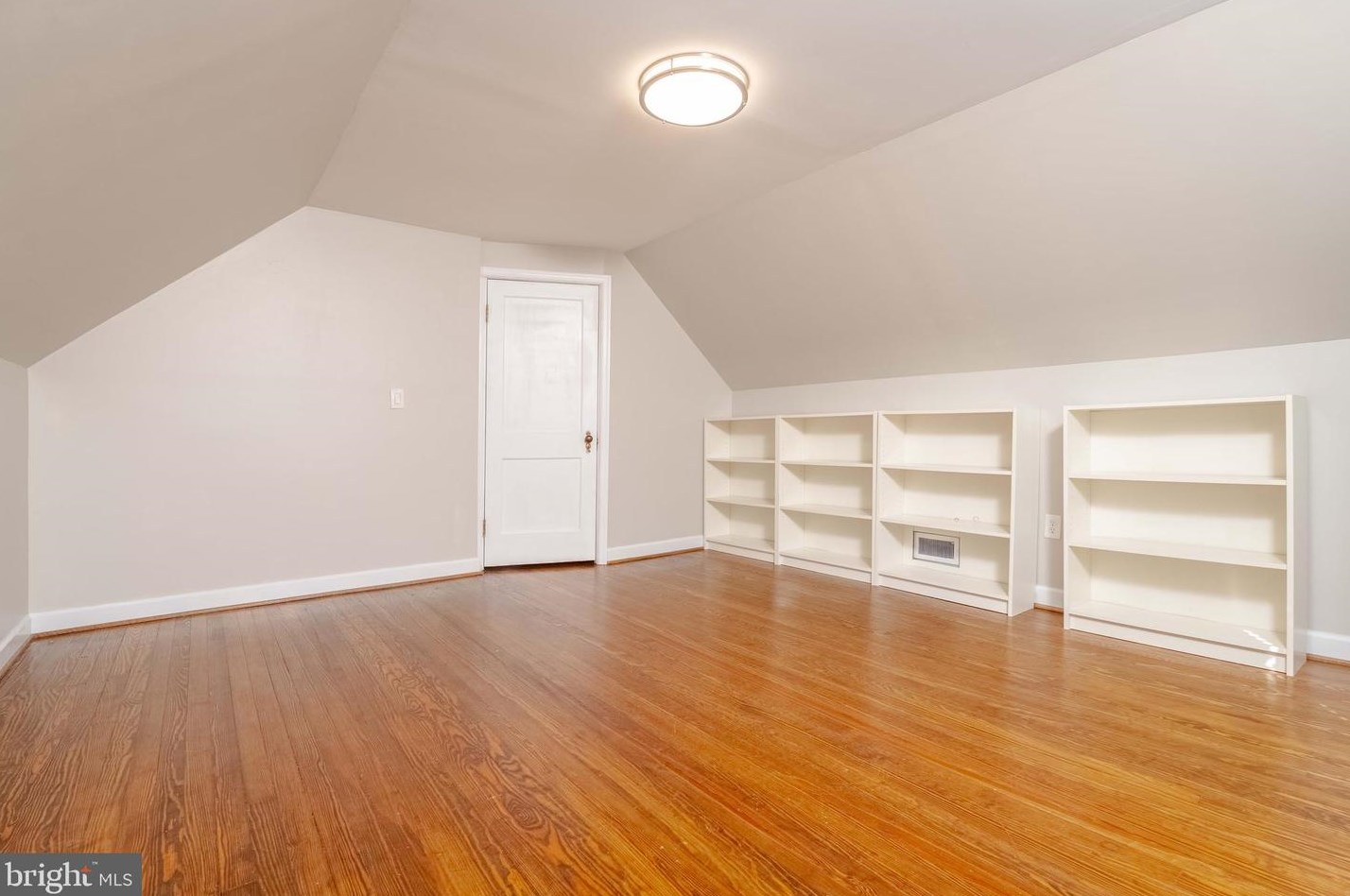 7012 Dunhill Rd, Baltimore MD  21222-5916 exterior