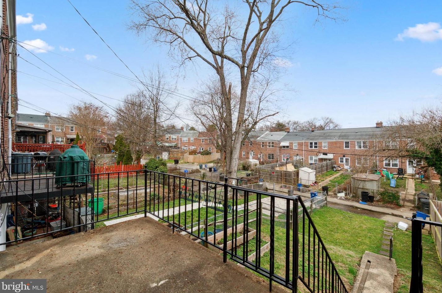 215 Medwick Garth, Baltimore MD 21228-2106 exterior