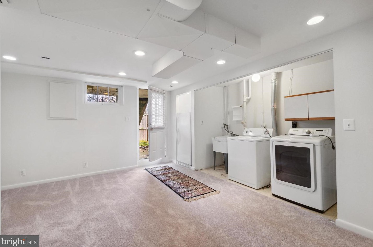 215 Medwick Garth, Baltimore MD 21228-2106 exterior