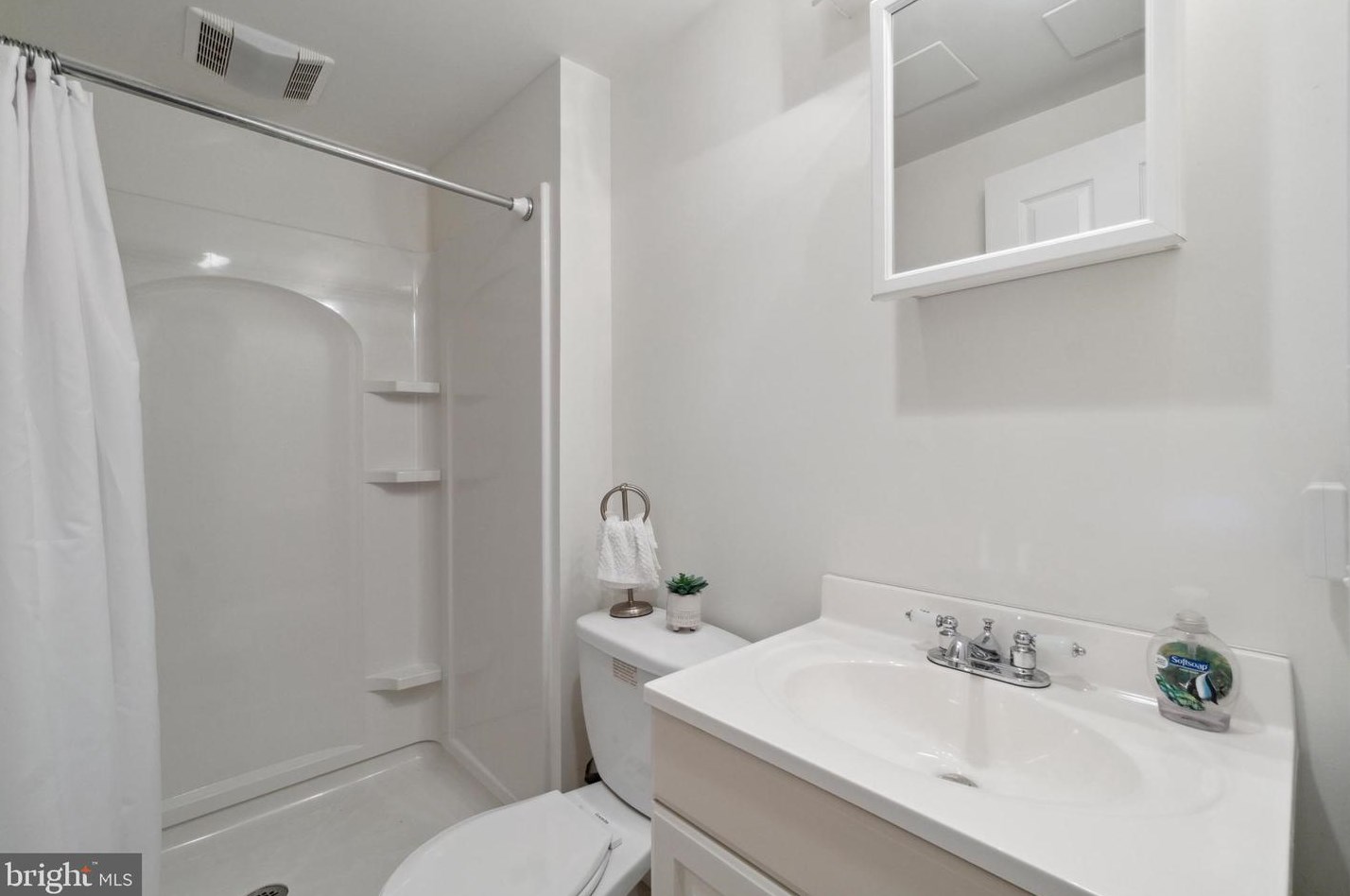 215 Medwick Garth, Baltimore MD 21228-2106 exterior