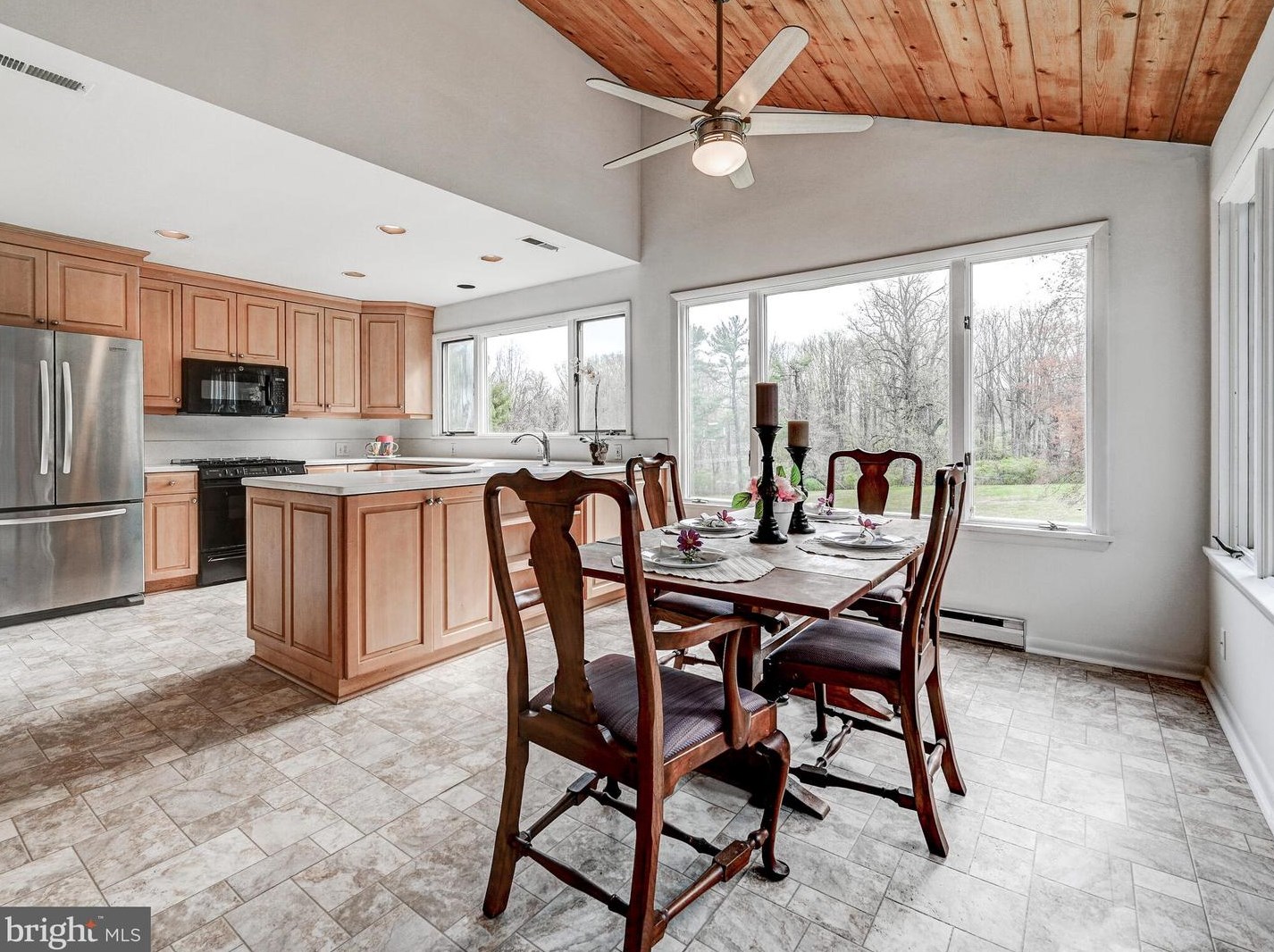 11 Greenlea Dr, Baltimore MD  21208-3405 exterior
