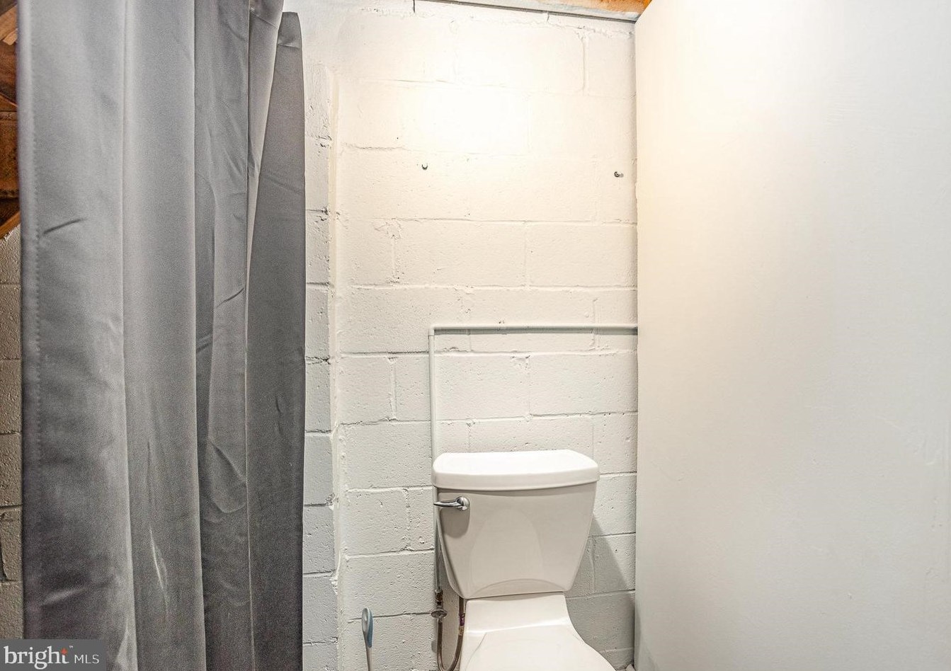 1963 Denbury Dr, Baltimore MD  21222-4602 exterior