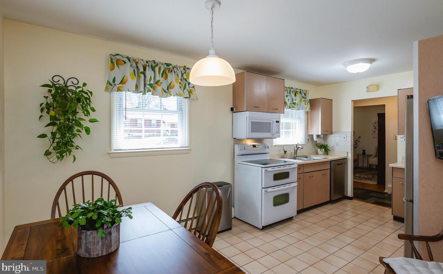 8337 Analee Ave, Baltimore MD  21237-1601 exterior