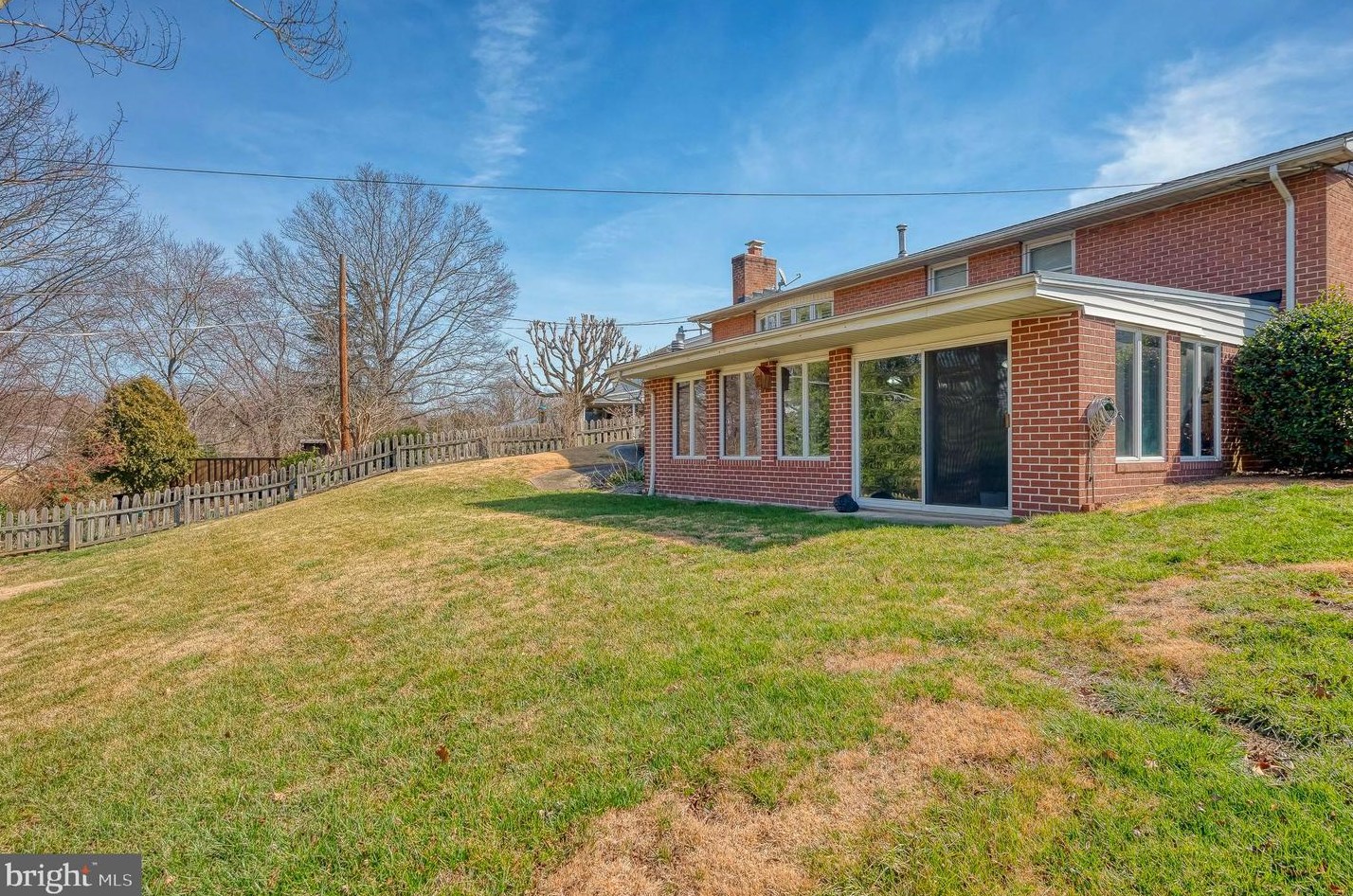 8337 Analee Ave, Baltimore MD  21237-1601 exterior