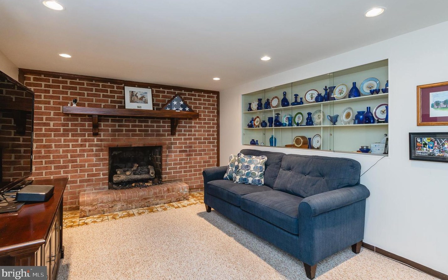 8337 Analee Ave, Baltimore MD  21237-1601 exterior