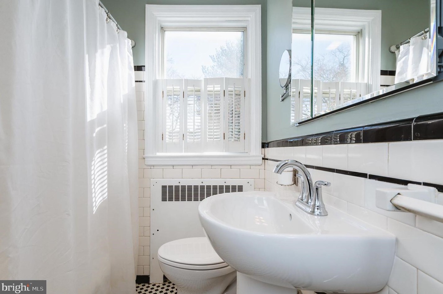 32 Enjay Ave, Baltimore MD  21228-3525 exterior