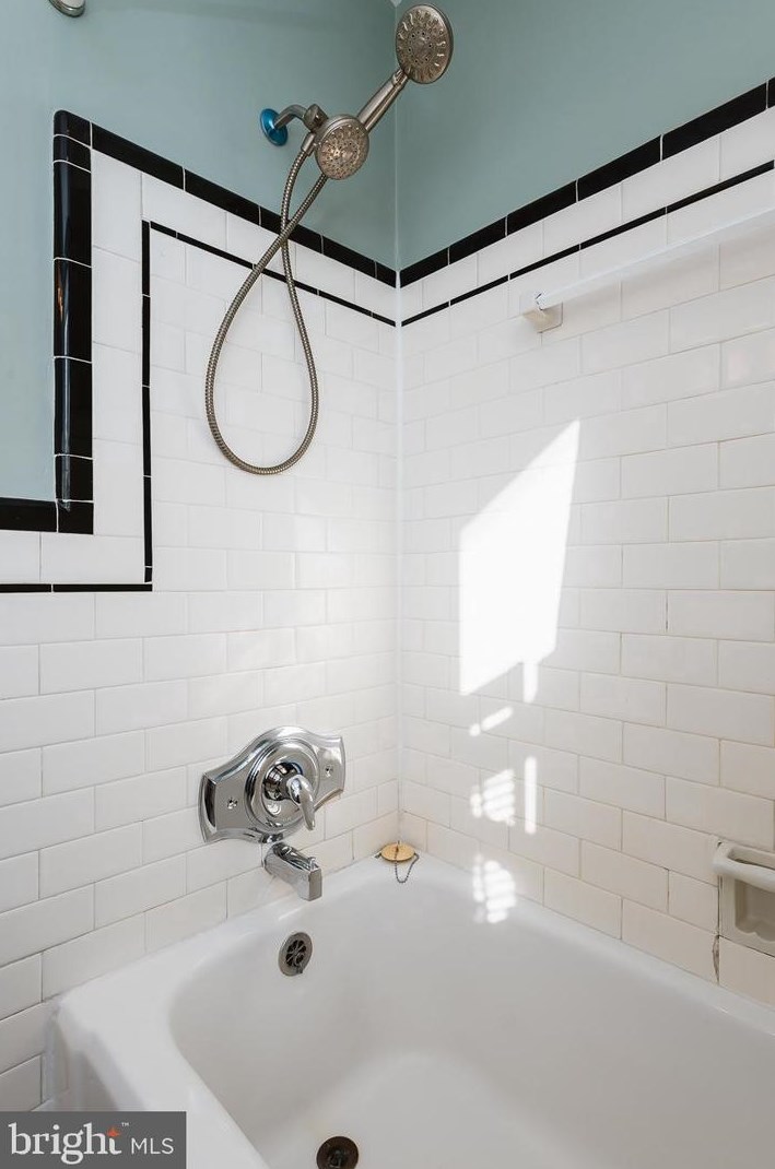 32 Enjay Ave, Baltimore MD  21228-3525 exterior