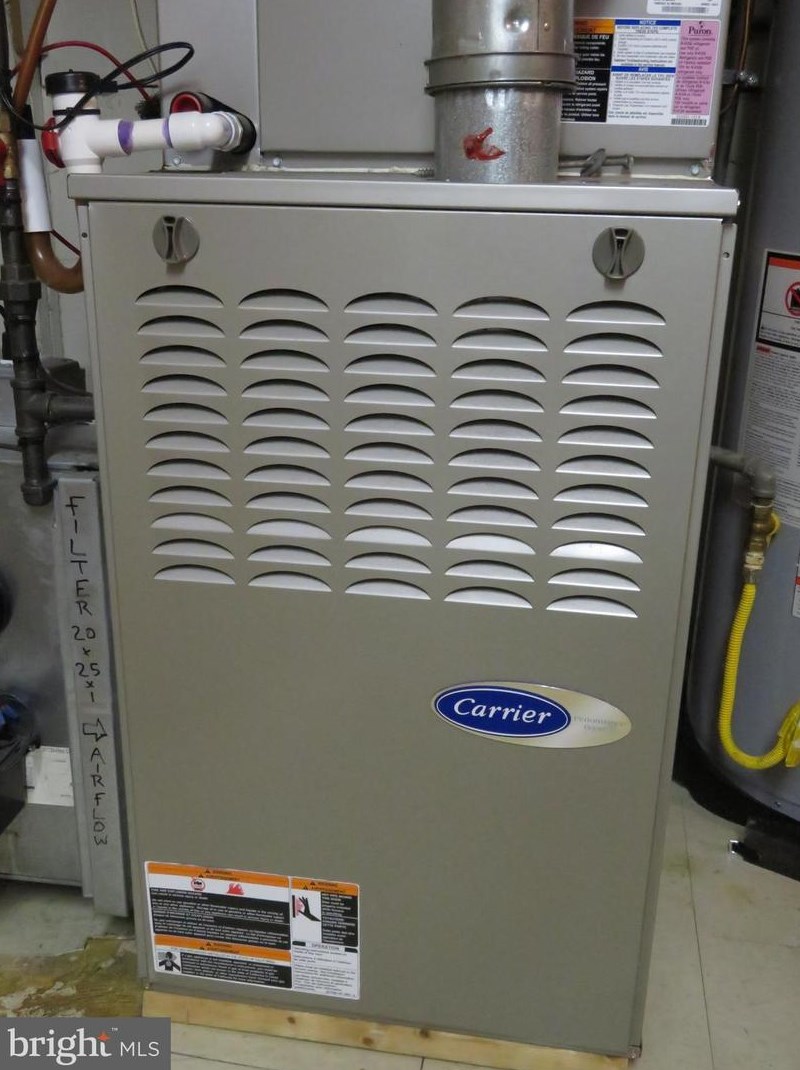 4202 Buckingham Rd, Baltimore MD 21207-4614 exterior