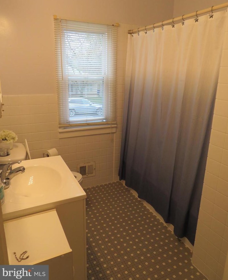 4202 Buckingham Rd, Baltimore MD 21207-4614 exterior