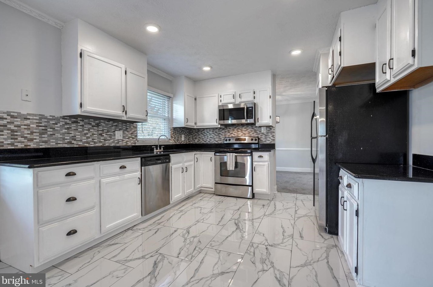 9729 Magledt Rd, Baltimore MD  21234-1818 exterior