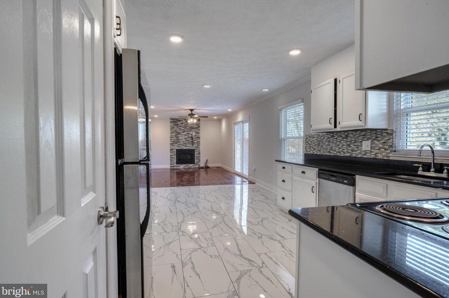 9729 Magledt Rd, Baltimore MD  21234-1818 exterior