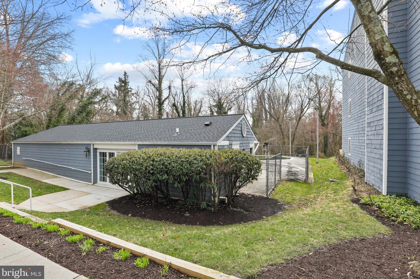 39 Greenwich Pl, Baltimore MD  21208-3743 exterior