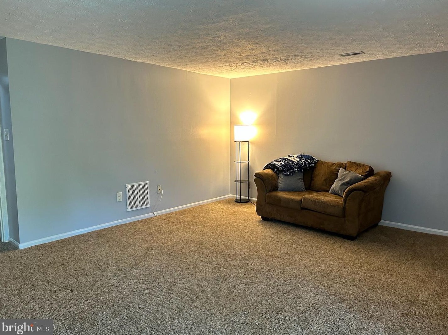 15 Hyacinth Rd, Baltimore MD  21234-3351 exterior