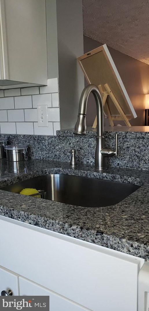 15 Hyacinth Rd, Baltimore MD  21234-3351 exterior