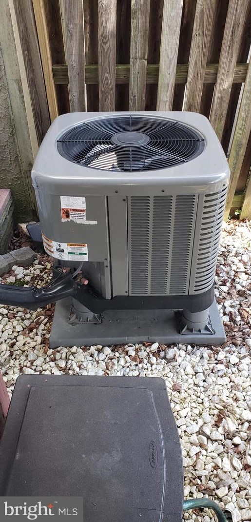 15 Hyacinth Rd, Baltimore MD  21234-3351 exterior