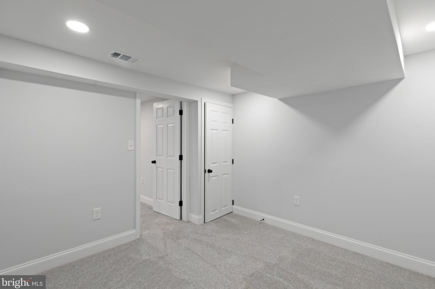 800 Bobby Rd, Baltimore MD  21228-3128 exterior