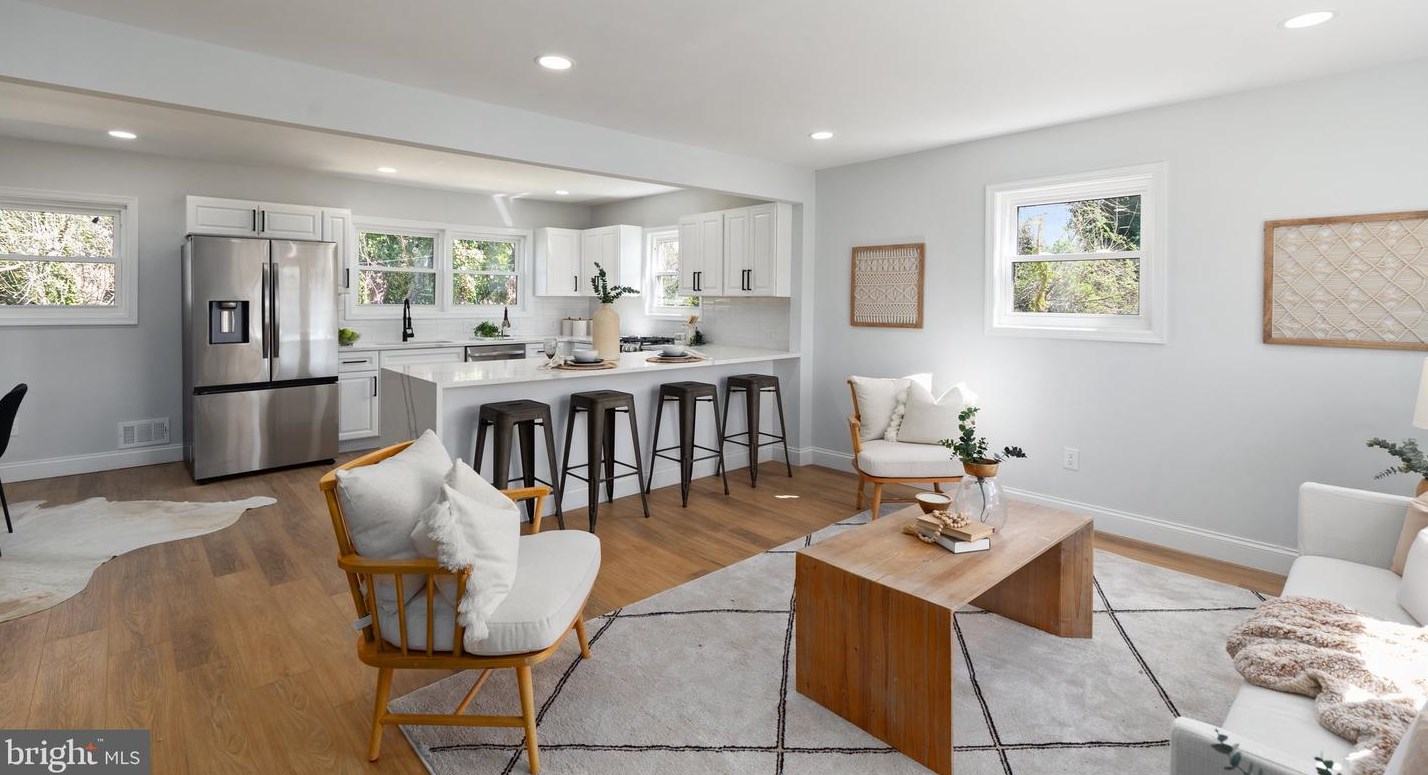 800 Bobby Rd, Baltimore MD  21228-3128 exterior