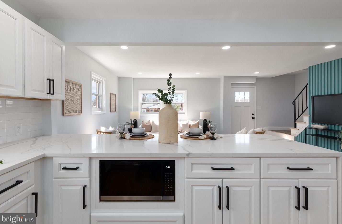 800 Bobby Rd, Baltimore MD  21228-3128 exterior