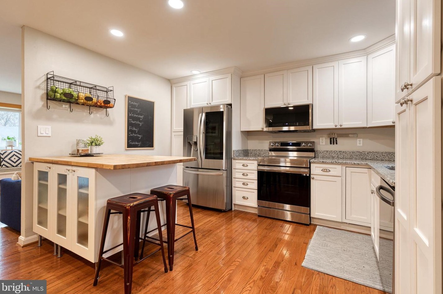 1807 Westchester Ave, Baltimore MD  21228-4036 exterior