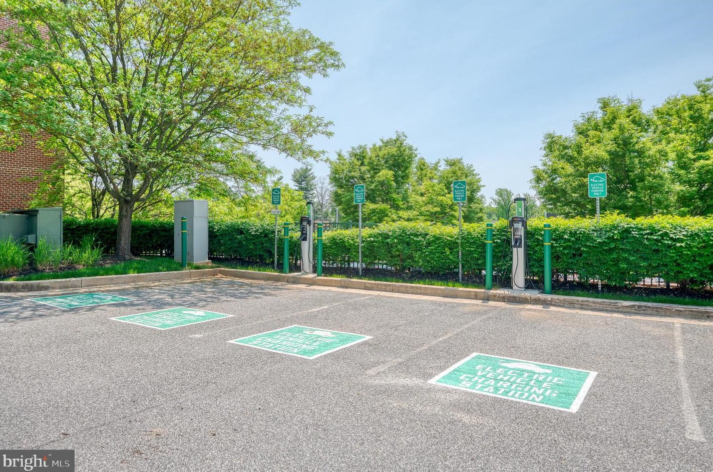 7902 Brynmor Ct, Baltimore MD  21208-4338 exterior