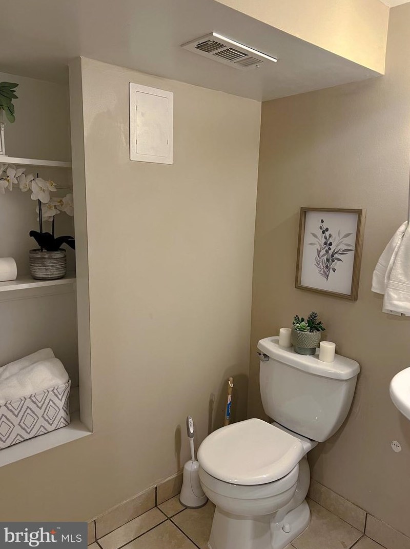 7285 Bridgewood Dr, Baltimore MD  21224-1901 exterior