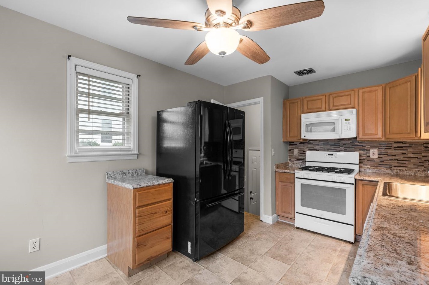 1711 Summit Ave, Baltimore MD  21237-1368 exterior
