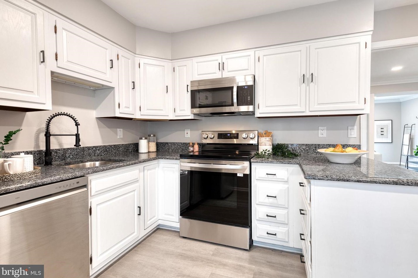 7 Parliament Ct, Baltimore MD  21212-1235 exterior