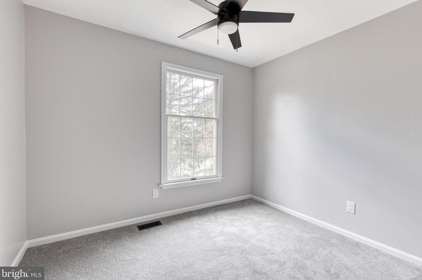 7 Parliament Ct, Baltimore MD  21212-1235 exterior