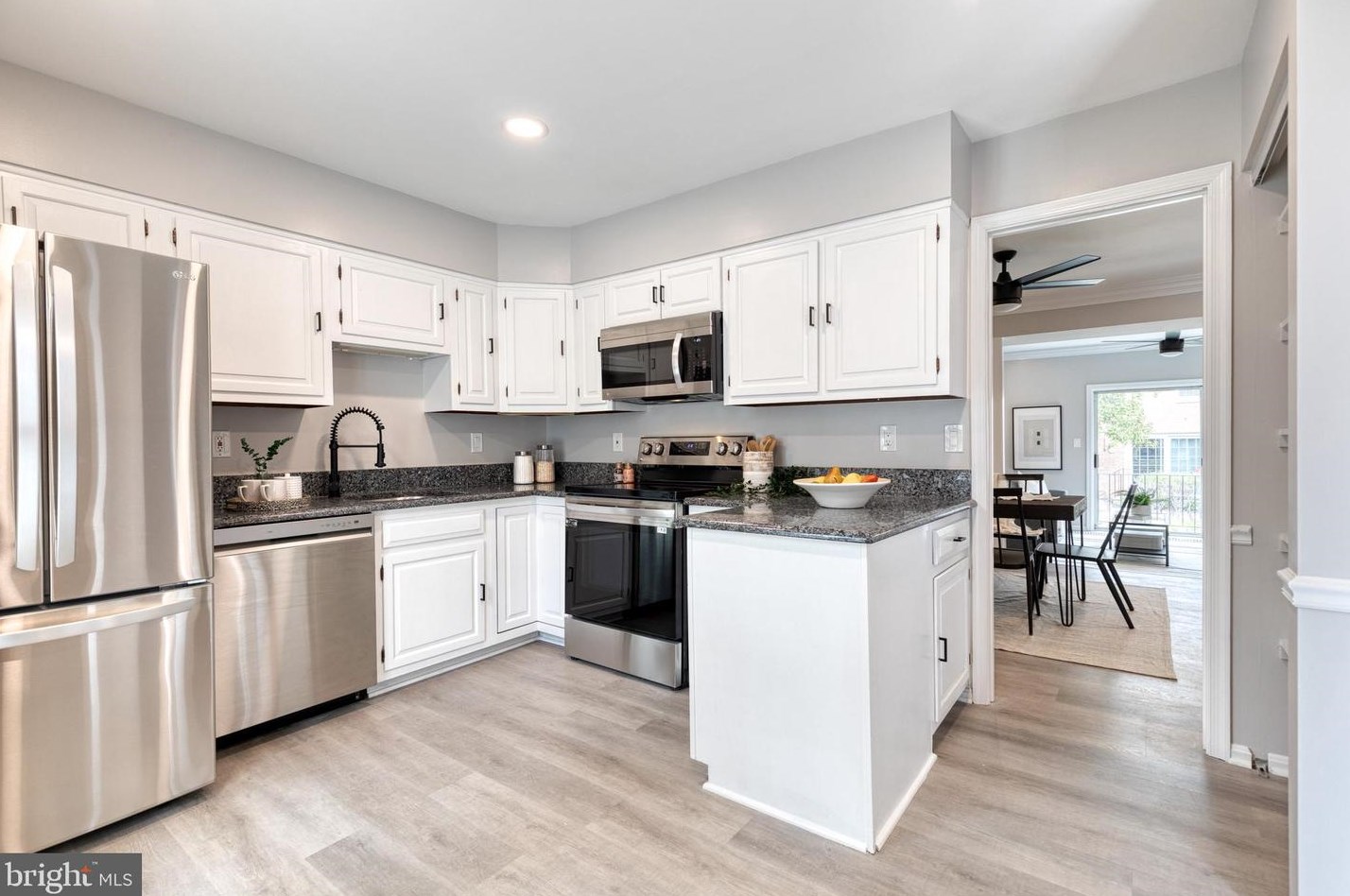 7 Parliament Ct, Baltimore MD  21212-1235 exterior
