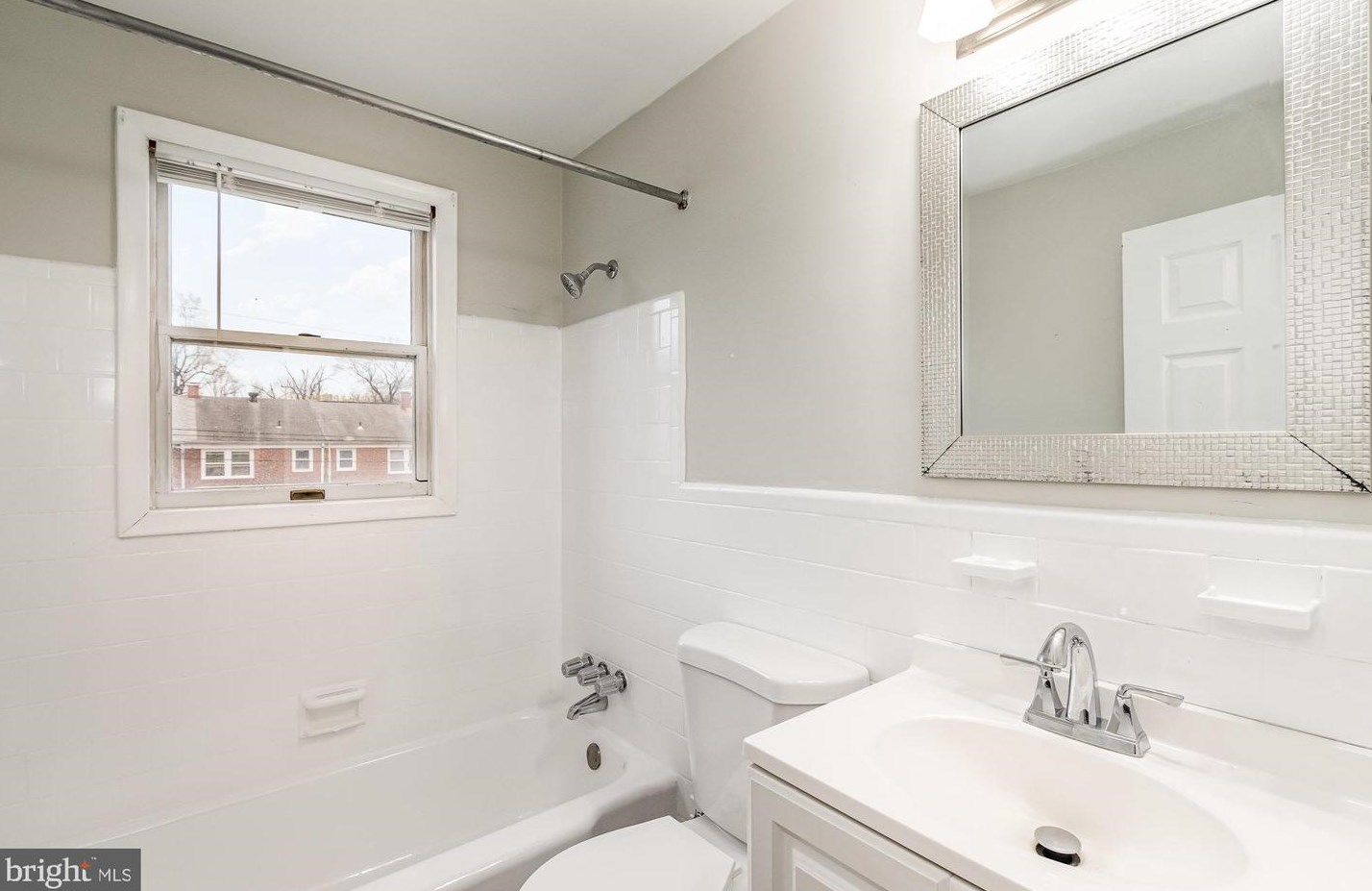 2246 Graythorn Rd, Baltimore MD  21220-4931 exterior