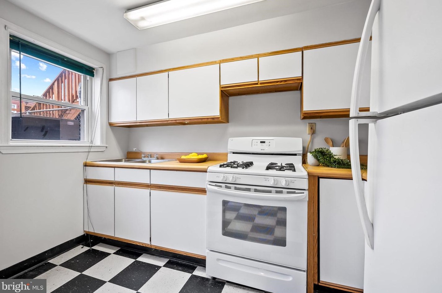8023 Gray Haven Rd, Baltimore MD  21222-3447 exterior