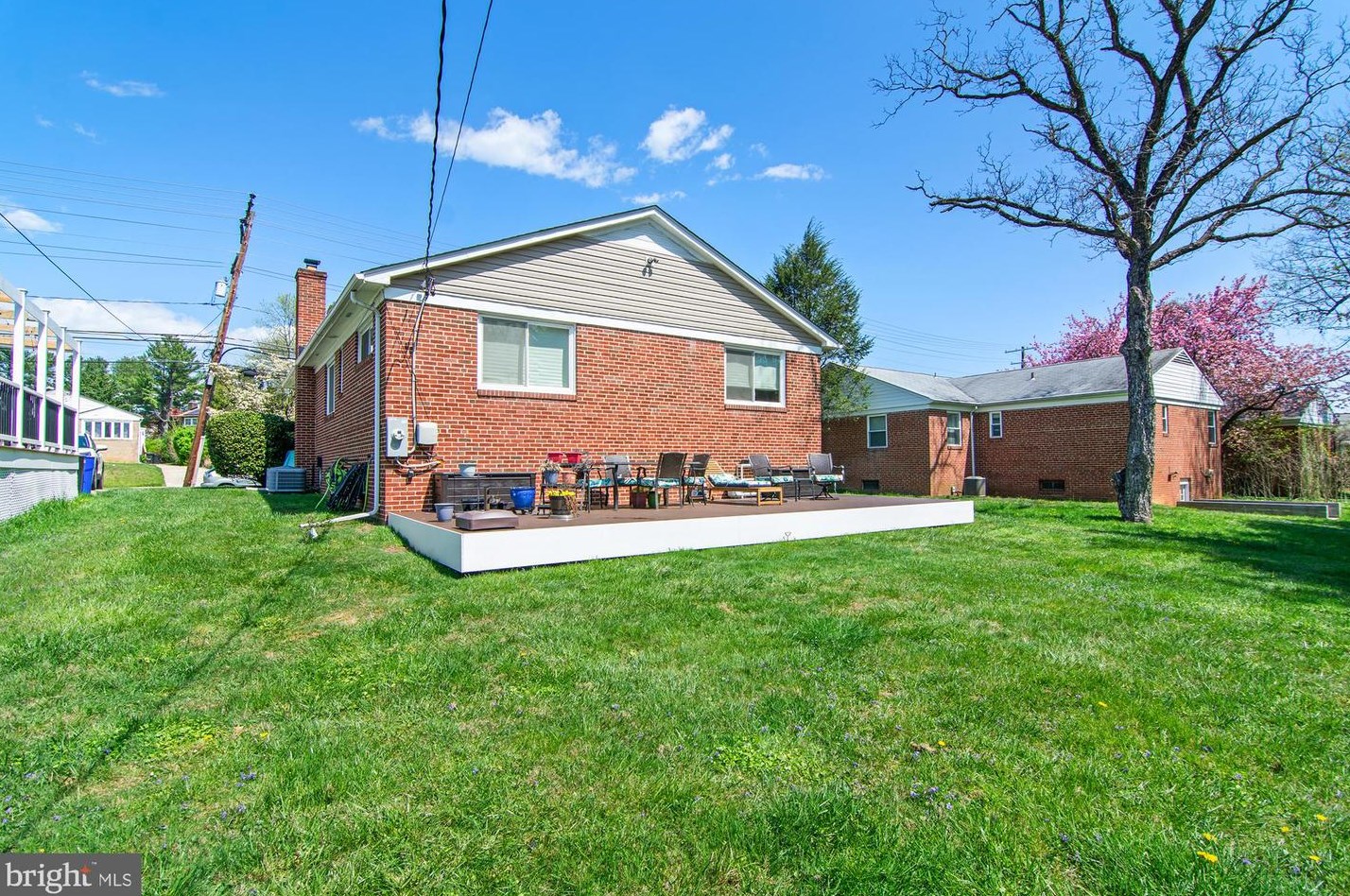 3315 Smith Ave, Baltimore MD 21208-4539 exterior