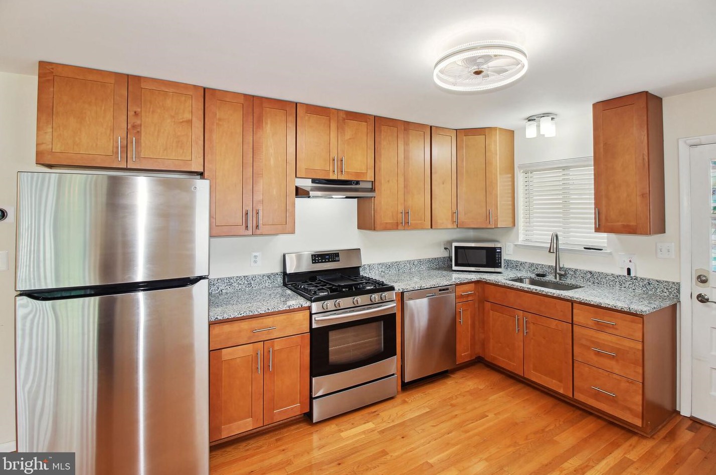 6122 Wheatland Rd, Baltimore MD  21228-2762 exterior