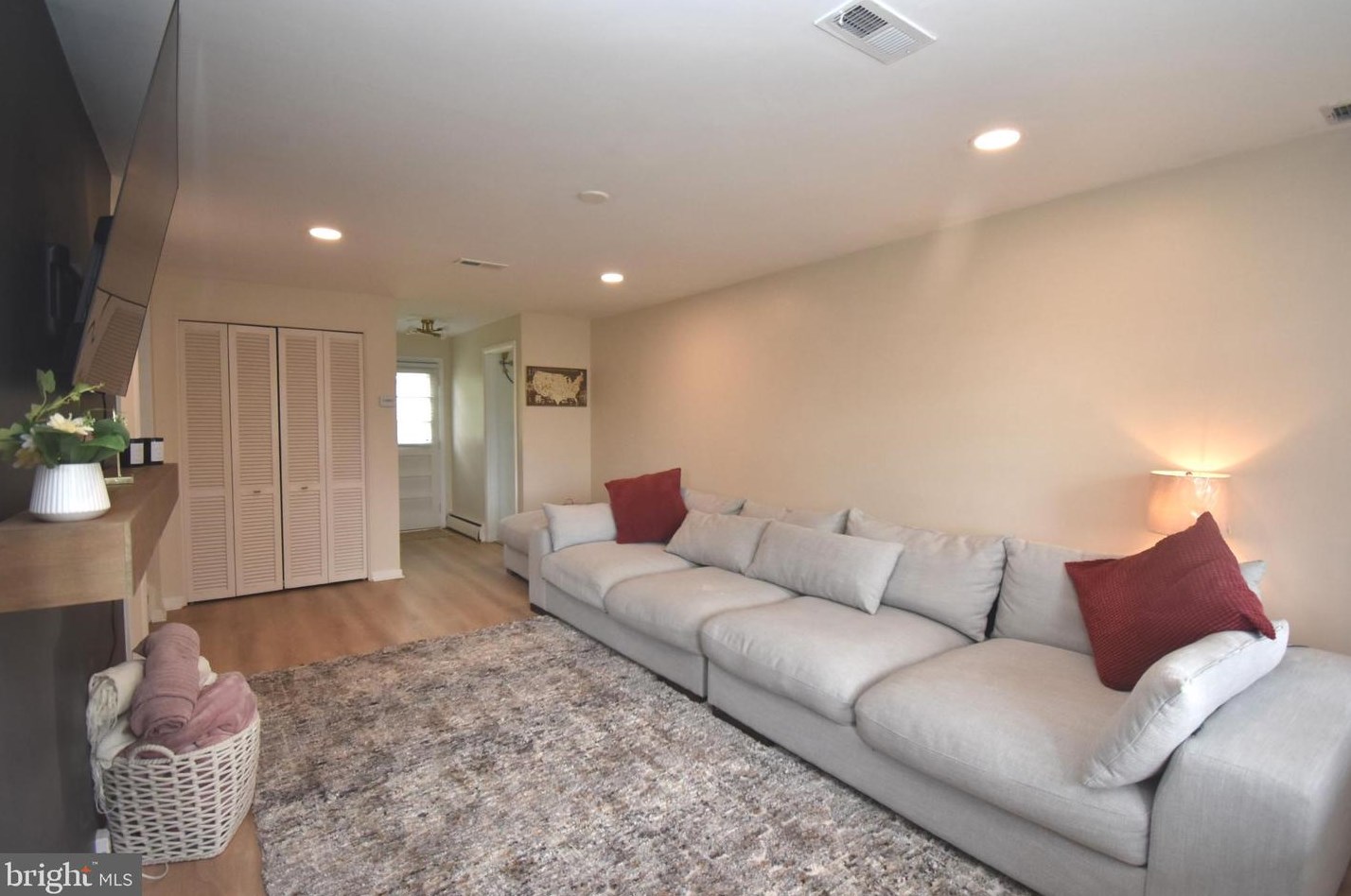 1403 Mount Airy Rd, Baltimore MD  21237-1821 exterior