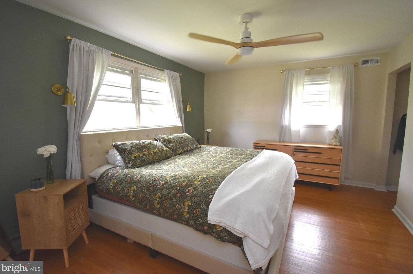 1403 Mount Airy Rd, Baltimore MD  21237-1821 exterior