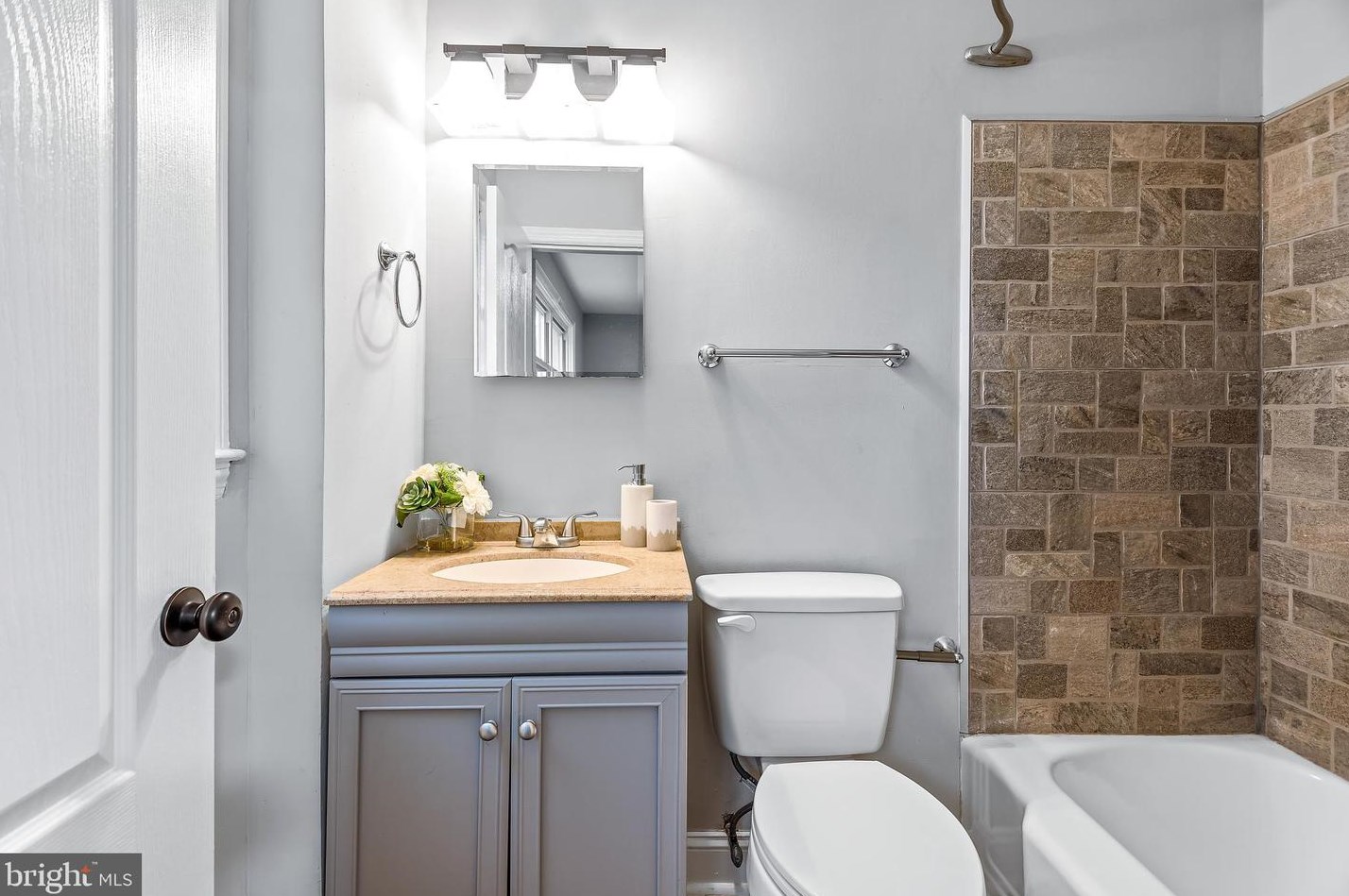 1193 Granville Rd, Baltimore MD 21207-4933 exterior