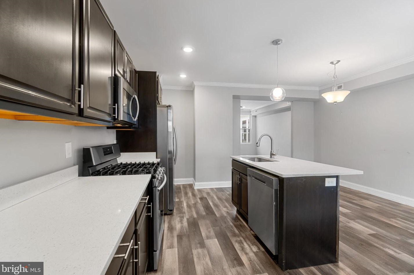 127 Ventnor Ter, Baltimore MD  21222-4250 exterior