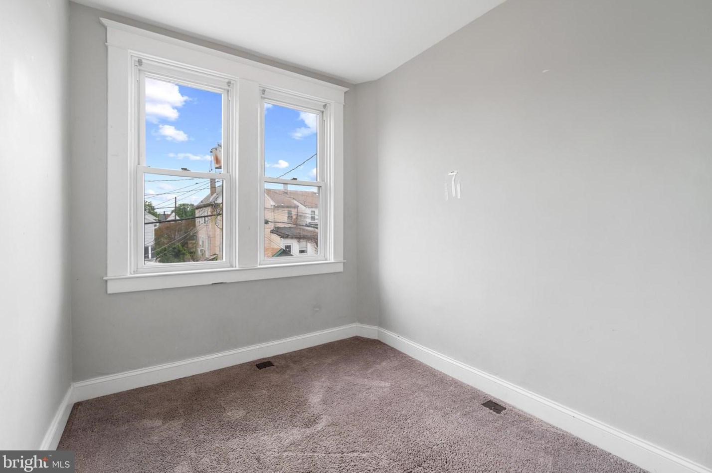127 Ventnor Ter, Baltimore MD  21222-4250 exterior