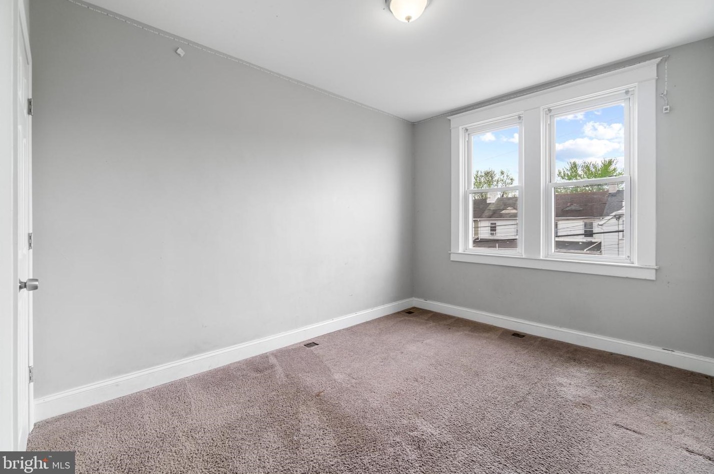 127 Ventnor Ter, Baltimore MD  21222-4250 exterior
