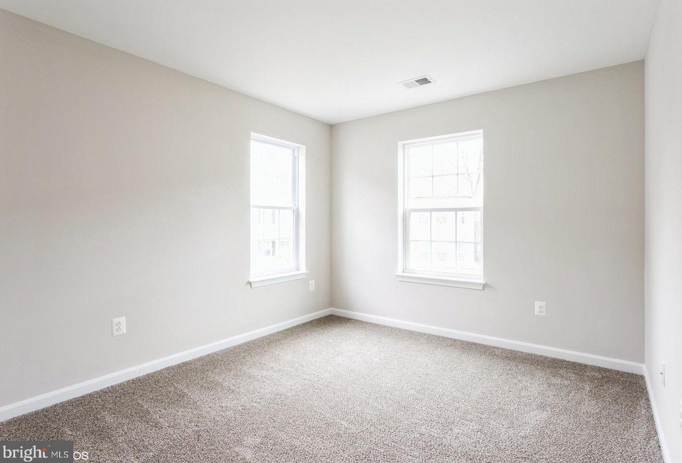 1616 Renaissance Dr, Baltimore MD 21221-2624 exterior