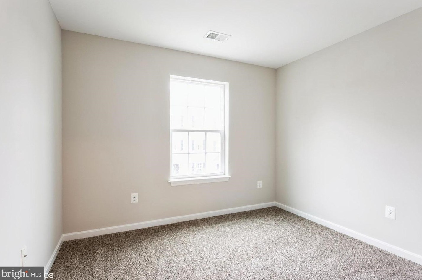 1616 Renaissance Dr, Baltimore MD 21221-2624 exterior