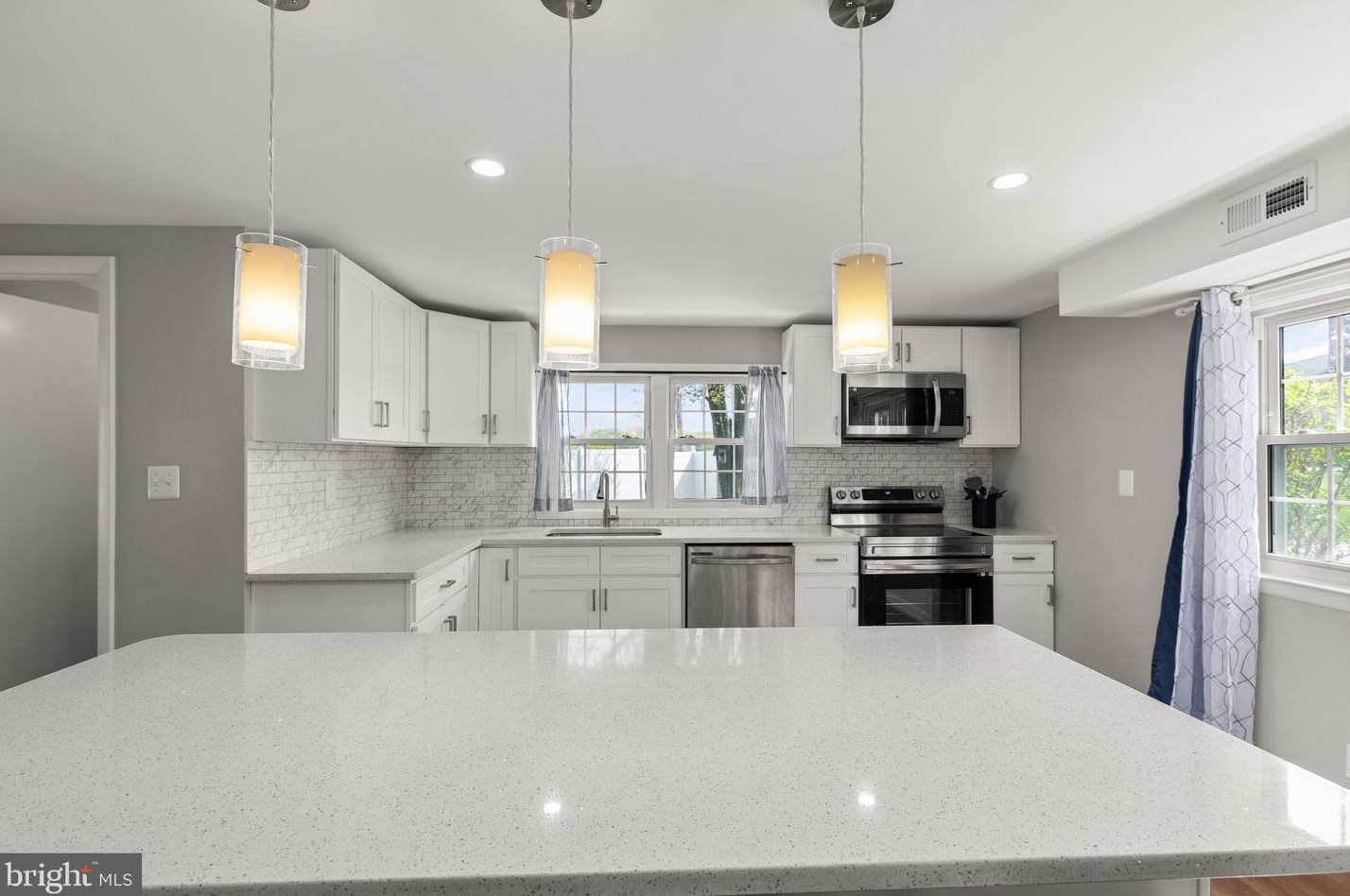 827 Scarlett Dr, Baltimore MD  21286-2910 exterior