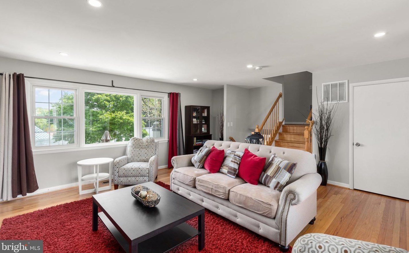 827 Scarlett Dr, Baltimore MD  21286-2910 exterior