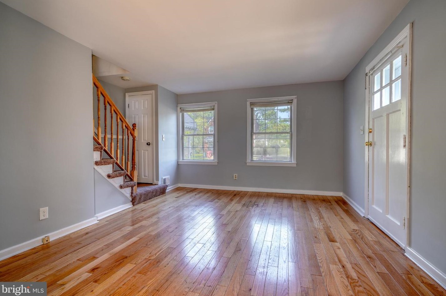 4700 Kenwood Ave, Baltimore MD  21206-1327 exterior