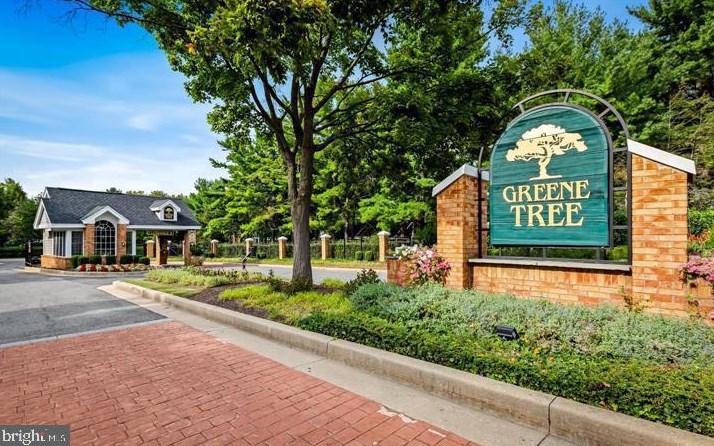 85 River Oaks Cir, Baltimore MD  21208-6356 exterior