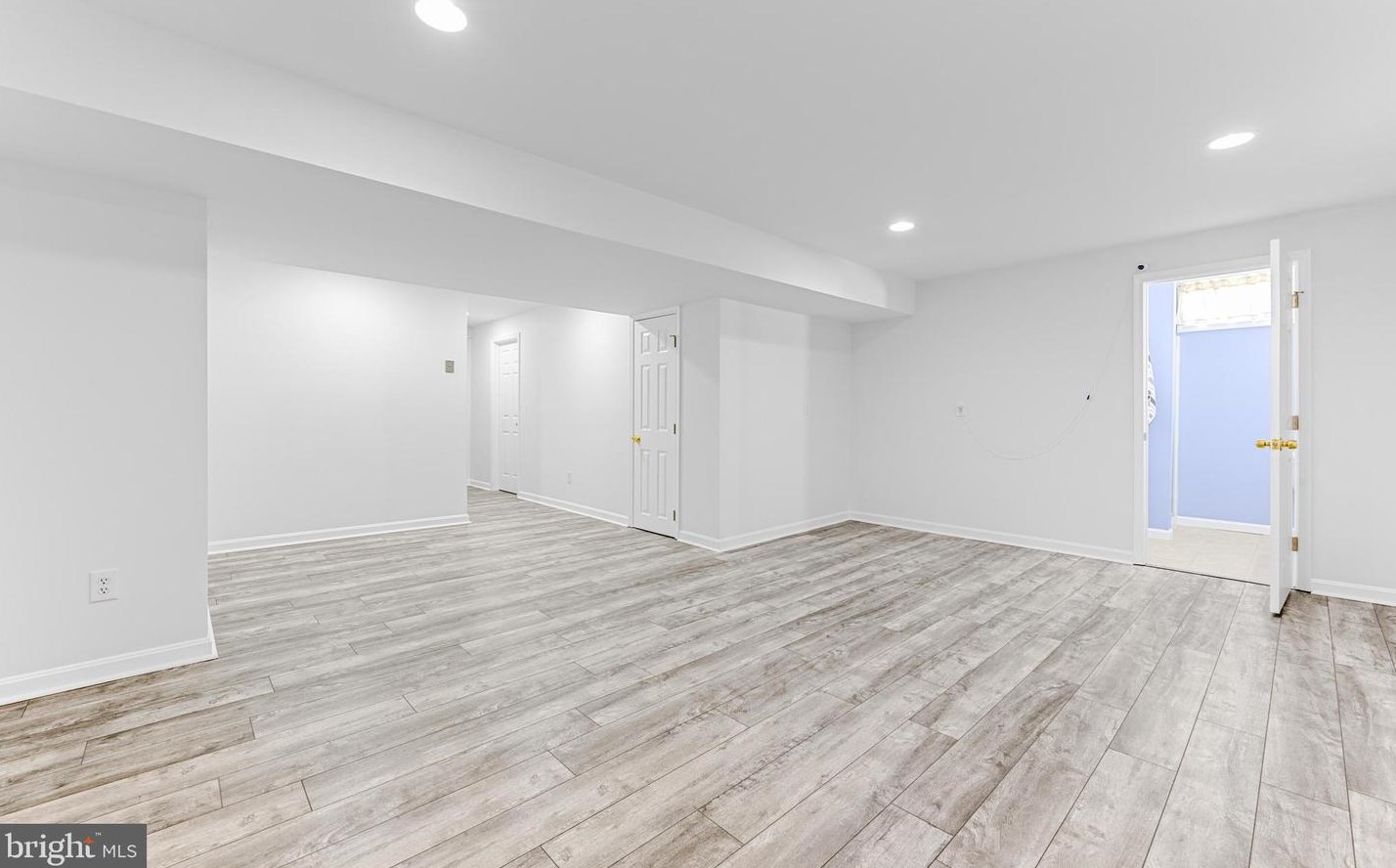 8218 Selwin Ct, Baltimore MD  21237-3363 exterior