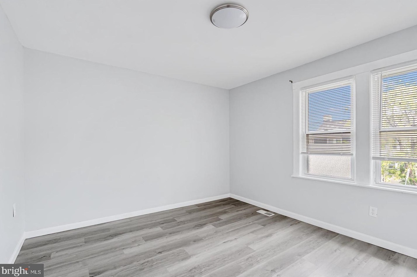 205 Colgate Ave, Baltimore MD  21222-4211 exterior