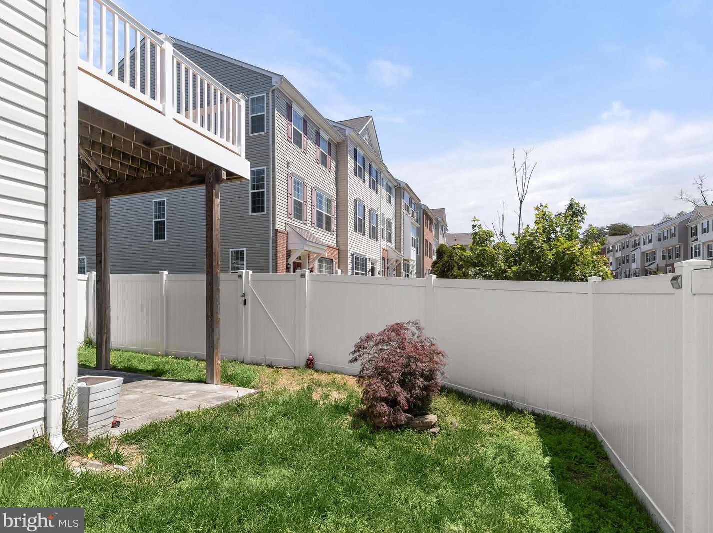 33 Ironwood Ct, Baltimore MD 21237-3962 exterior