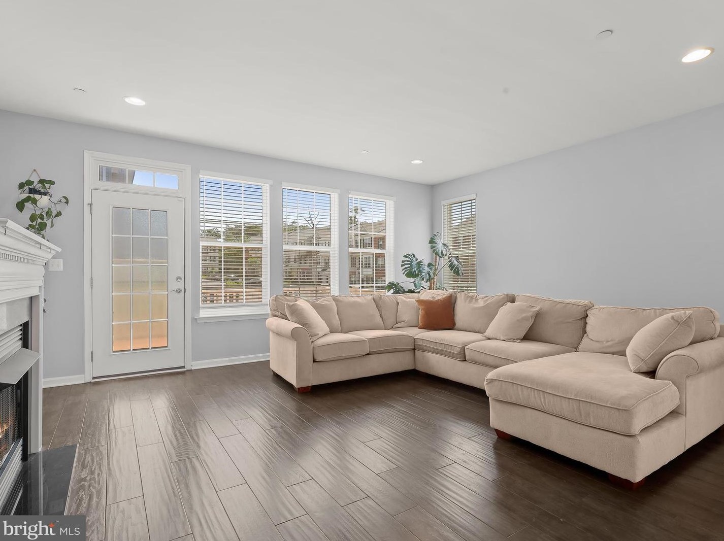 33 Ironwood Ct, Baltimore MD 21237-3962 exterior